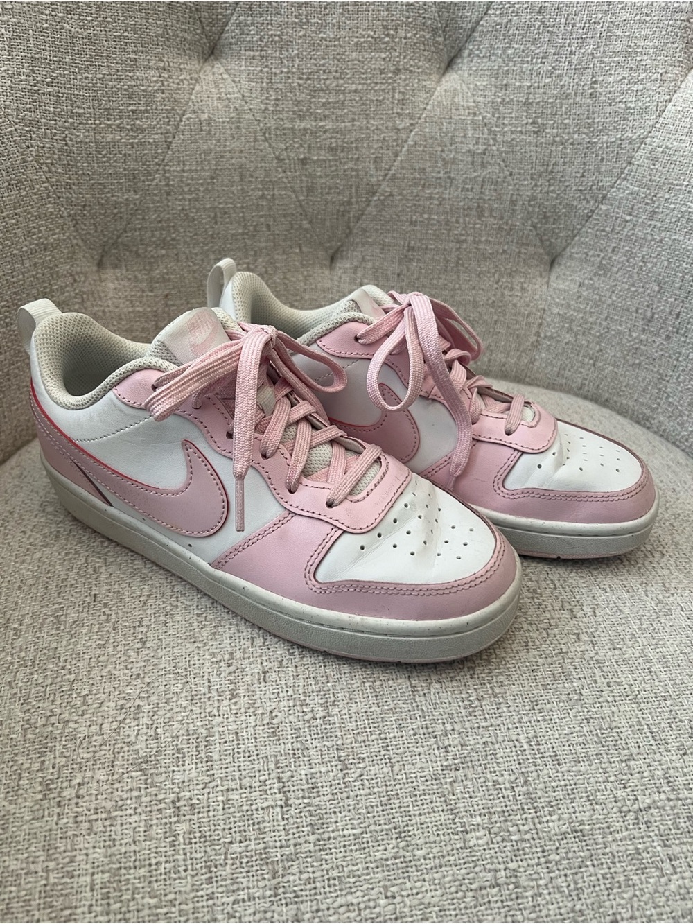 Nike Air Jordan 1 Low White & Light Pink Sneakers Kids 5Y